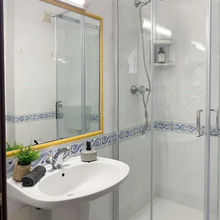 New! By The With Amazing Seaview شقة